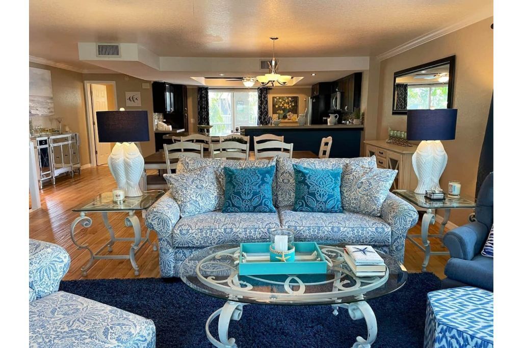 Tierra Palms - Pool View, Garage, Nearby Beaches