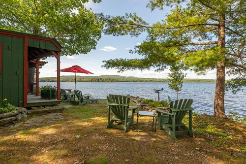 Charming Camp on Water's Edge---Canoe, Loons, Turkeys, Fish and an Eagle