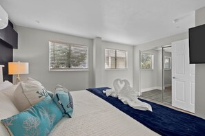 2 chambres, fer et planche à repasser, Wi-Fi, draps fournis