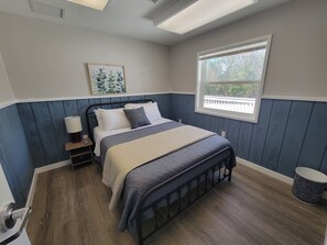 7 bedrooms, WiFi, bed sheets, wheelchair access