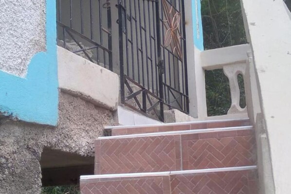 คอทเทจ | การตกแต่งภายนอก