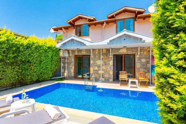 Beautiful villa with private pool and terrace
