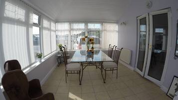 House, Multiple Beds | Private kitchen | Fridge, microwave, oven, stovetop