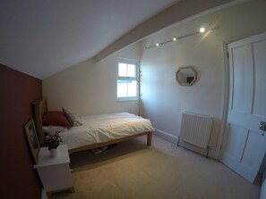 Maison, plusieurs lits