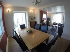 Maison, plusieurs lits | Cuisine privée