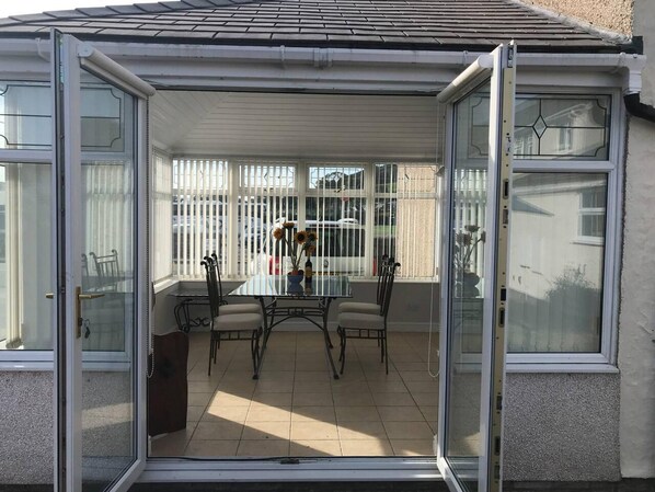 Maison, plusieurs lits | Balcon