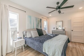 4 bedrooms, desk, iron/ironing board, free WiFi