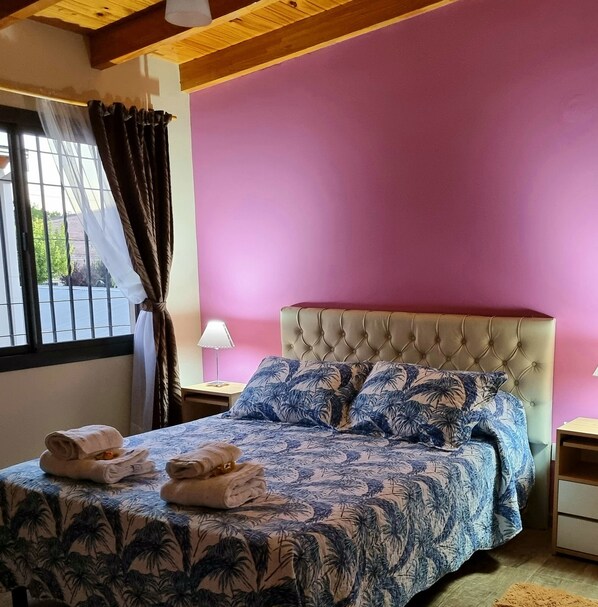 2 bedrooms, free WiFi, bed sheets