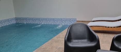 Piscine intérieure, piscine chauffée