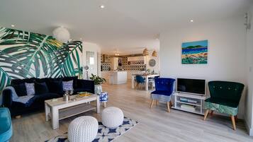 Cottage | Living area