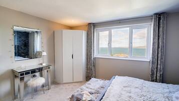Cottage | 4 bedrooms, individually decorated, individually furnished, free WiFi