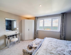 Cottage | 4 camere, con stile personalizzato, con arredamento individuale