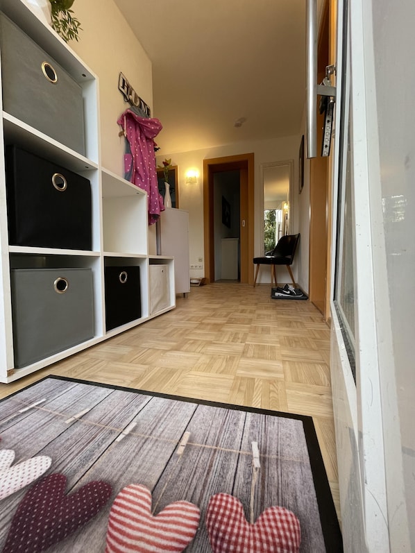 Apartment, Private Bathroom, Garden View | Lobby - Ferienwohnung Toja (Aletshausen)