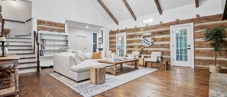 Smart TV, fireplace, books, offices