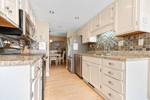 Condo (Beachwalk 172) | Extérieur