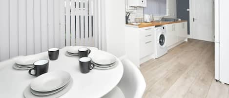 House, Private Bathroom | Private kitchen