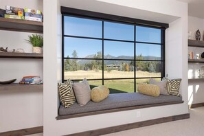 TV, fireplace, stereo, offices