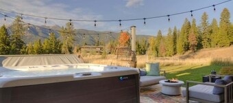Luxury Big Sky Mountain Farmhouse