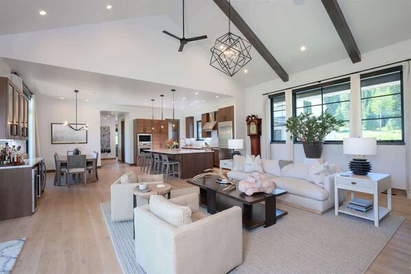 TV, fireplace, stereo, offices