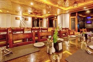 Daily buffet breakfast (INR 600 per person)