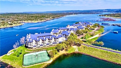180 degree Lake View From Private Villa on the  Island on Lake Travis!