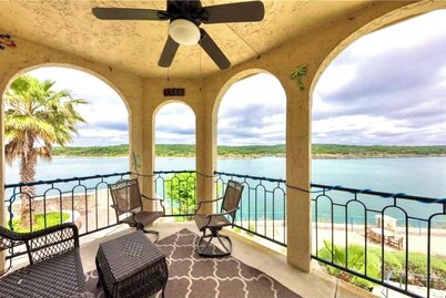 180 degree Lake View From Private Villa on the  Island on Lake Travis!