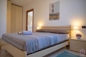 Lägenhet - 1 queensize-säng | 1 sovrum, strykjärn/strykbräda, gratis wi-fi och sängkläder