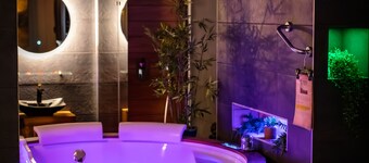 Suite-Designer-Whirlpool bath