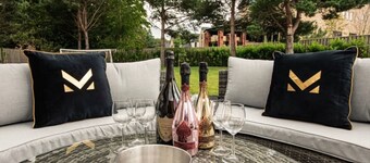 Mono Luxe Villa in Newcastle Upon Tyne