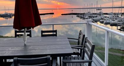 Bayfield on the Lake - Waterfront Condo Downtown #302