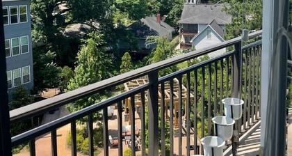Great condo in the heart of little 5 points