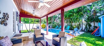 HEATED POOL! 1 MILE TO BEACH & ATLANTIC AVENUE!