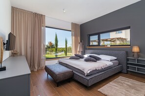4 Schlafzimmer, Bügeleisen/Bügelbrett, WLAN, Bettwäsche