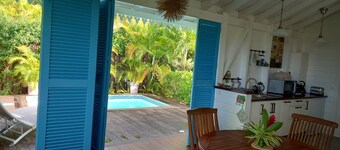 Courbaril villas, Two bungalows with private pools and sea view