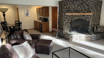 Smart TV, fireplace, DVD player, books