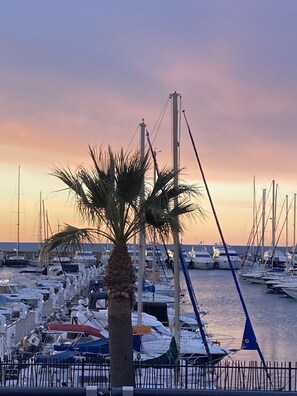 Marina/club náutico