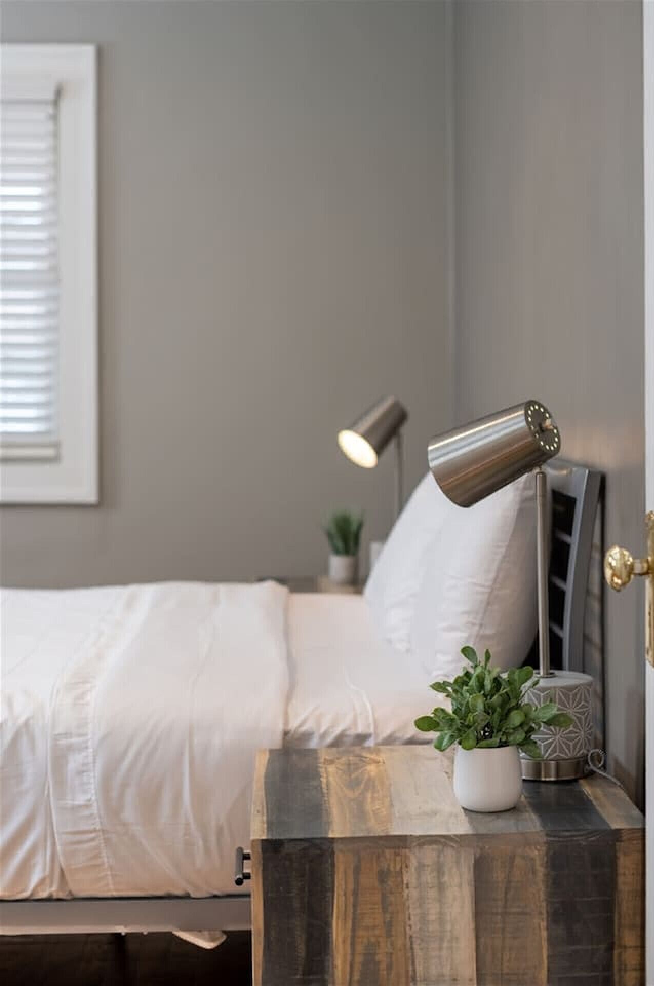 3 bedrooms, desk, iron/ironing board, WiFi