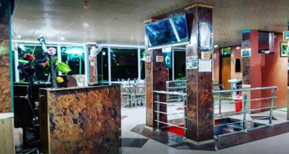 Astore Inn Hotel & Restaurant