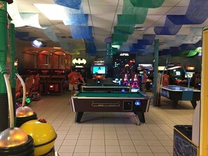 Games room - ^^Super Clean, Well Equipped Beach House w/Partial Oceanview, Golf Cart, WiFi^^ (Myrtle Beach)