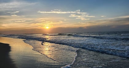 ^^Super Clean, Well Equipped Beach House w/Partial Oceanview, Golf Cart, WiFi^^