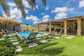 Pool - Amazing Modern 4BR3BA Villa w/ Large Private Pool (Oranjestad)