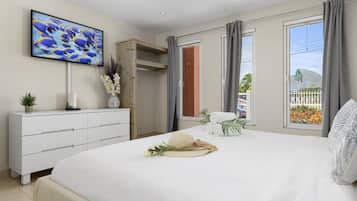 4 bedrooms, iron/ironing board, WiFi, bed sheets