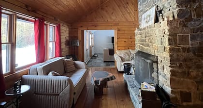 Log Cabin Minutes from Jackson Gore and Okemo Mountain!!!!!!!