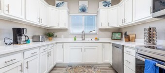 Peaceful Escape - 4 Bathrooms!