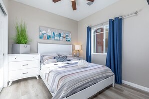 4 chambres, bureau, Wi-Fi, literie fournie