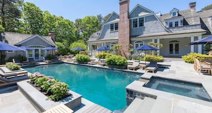 Chic Hamptons Retreat in Watermill with Tennis, Pool, Spa, Steam Room, and Gym