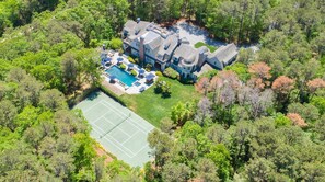 Exterior - Chic Hamptons Retreat in Watermill with Tennis, Pool, Spa, Steam Room, and Gym (Water Mill)