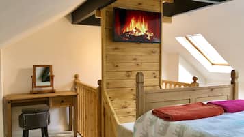 4 bedrooms, soundproofing, iron/ironing board, travel cot
