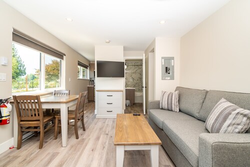 Pathfinder Camp Resorts  Agassiz