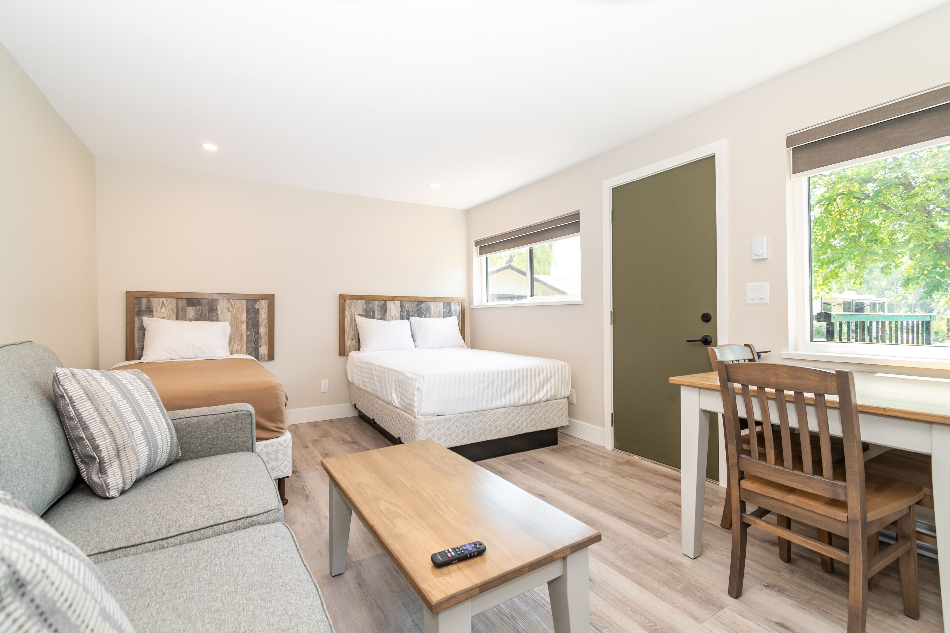 Standard Cabin | Living area